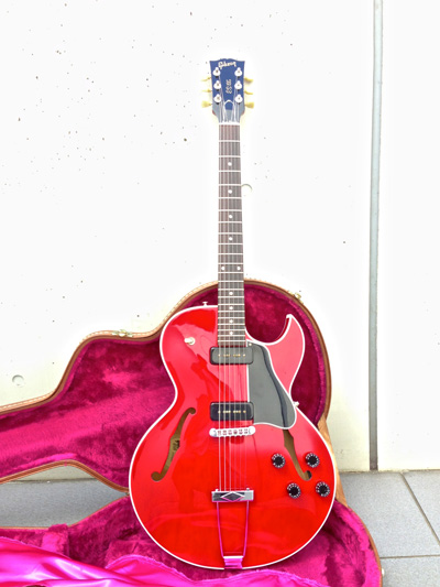 GIBSON USA ES-135