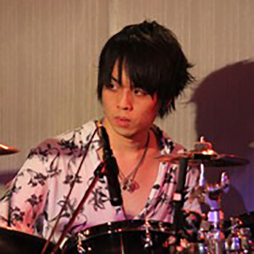 山本真央樹